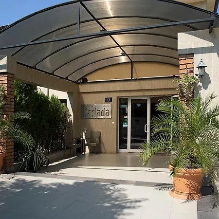 Naslada Hotell 3*