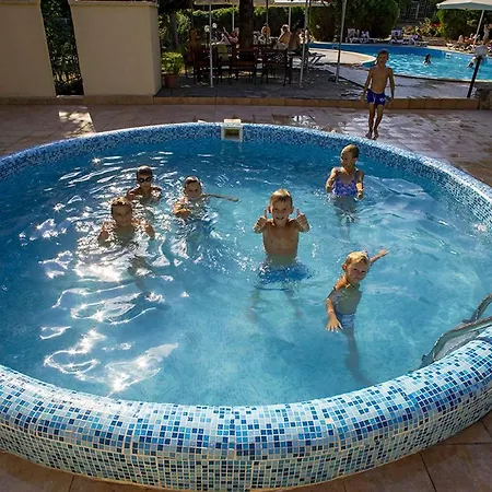 Naslada Hotell 3*