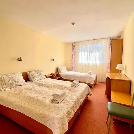 Naslada Hotell 3*