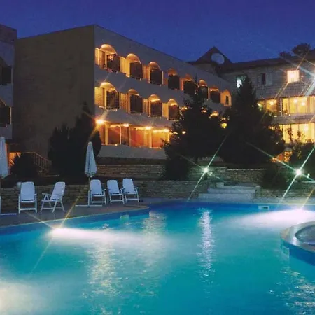 Hotell Naslada 3*